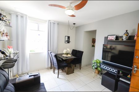 Apartamento à venda com 60m², 2 quartos e 1 vaga Apartamento à venda com 60m², 2 quartos e 1 vagaSala