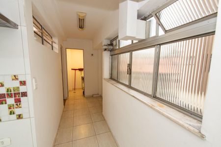 Apartamento à venda com 117m², 3 quartos e 1 vagaÁrea de serviço