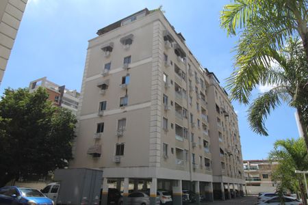 Apartamento para alugar com 50m², 2 quartos e 1 vagaFachada do bloco