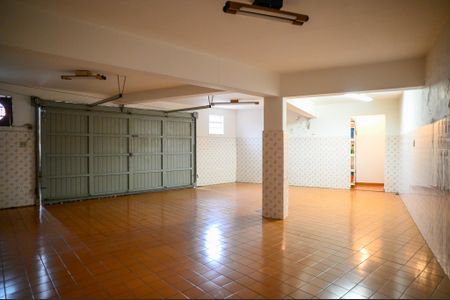 Casa à venda com 350m², 3 quartos e 3 vagasGaragem