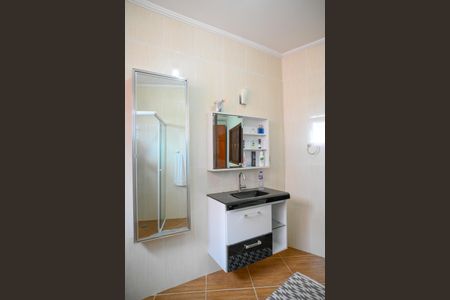 Casa à venda com 350m², 3 quartos e 3 vagasBanheiro Quarto 1 - Suite