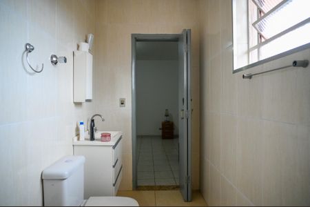 Casa à venda com 350m², 3 quartos e 3 vagasBanheiro Quarto 2 - Suite