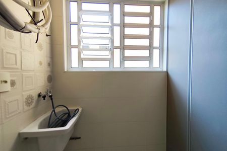 Apartamento para alugar com 57m², 2 quartos e 1 vagaÁrea de Serviço