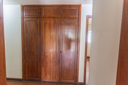 Apartamento à venda com 250m², 4 quartos e 4 vagasRouparia