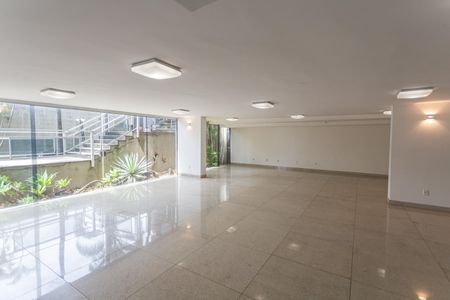 Apartamento à venda com 250m², 4 quartos e 4 vagasÁrea comum - Salão de festas