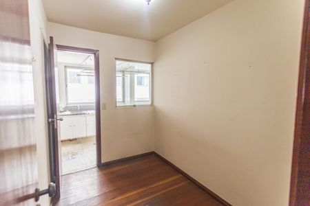 Apartamento à venda com 250m², 4 quartos e 4 vagasQuarto 5
