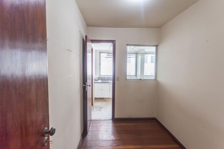 Apartamento à venda com 250m², 4 quartos e 4 vagasQuarto 5