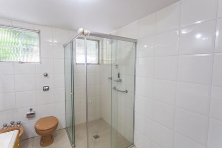Apartamento à venda com 250m², 4 quartos e 4 vagasBanheiro Social
