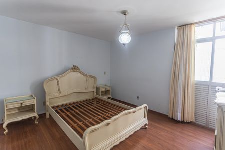 Apartamento à venda com 250m², 4 quartos e 4 vagasQuarto 1