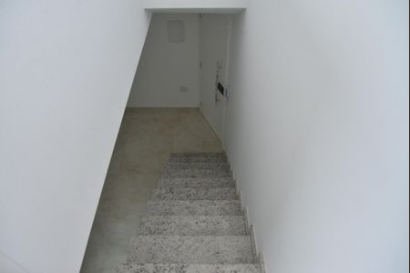 Apartamento à venda com 85m², 2 quartos e 1 vagaEscada