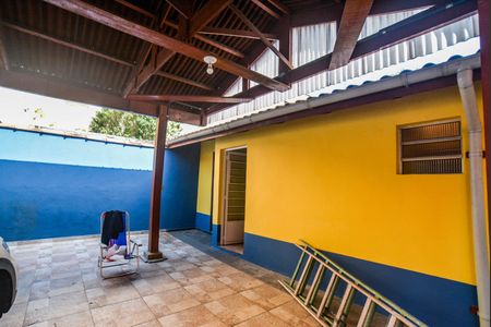 Casa para alugar com 130m², 3 quartos e 8 vagasQuintal