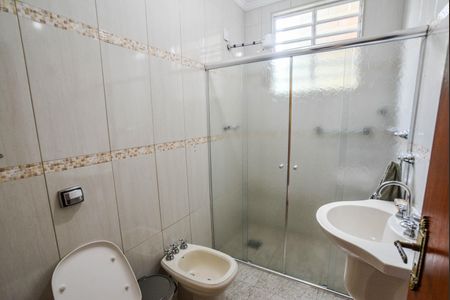 Casa para alugar com 130m², 3 quartos e 8 vagasBanheiro