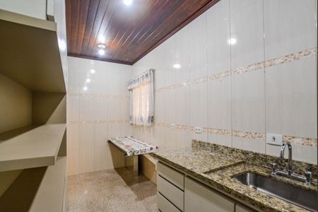 Casa para alugar com 130m², 3 quartos e 8 vagasCozinha