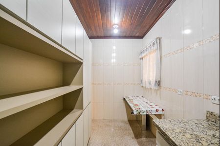 Casa para alugar com 130m², 3 quartos e 8 vagasCozinha