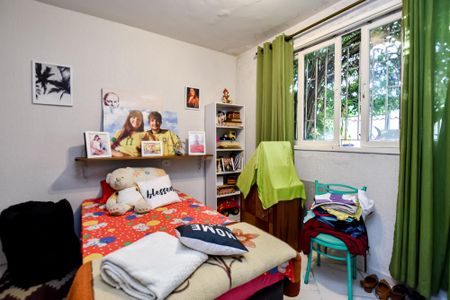 Casa à venda com 415m², 4 quartos e 4 vagas Casa à venda com 415m², 4 quartos e 4 vagasQuarto de Serviço