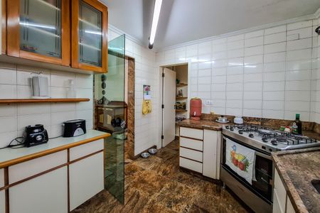 Casa à venda com 250m², 3 quartos e 3 vagas Casa à venda com 250m², 3 quartos e 3 vagasCozinha