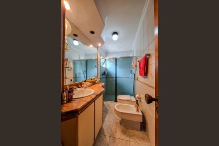 Casa à venda com 250m², 3 quartos e 3 vagas Casa à venda com 250m², 3 quartos e 3 vagasBanheiro 2