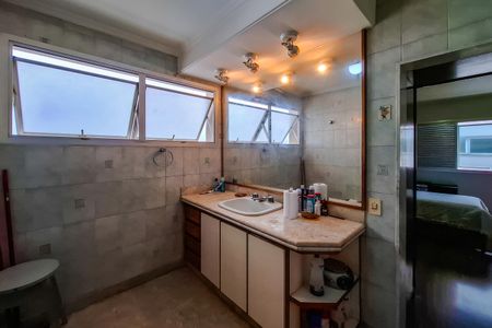 Casa à venda com 250m², 3 quartos e 3 vagas Casa à venda com 250m², 3 quartos e 3 vagasBanheiro