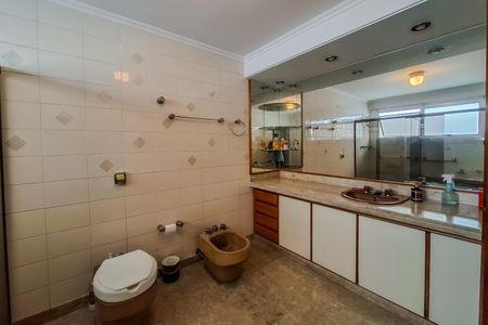 Casa à venda com 250m², 3 quartos e 3 vagas Casa à venda com 250m², 3 quartos e 3 vagasBanheiro do Quarto