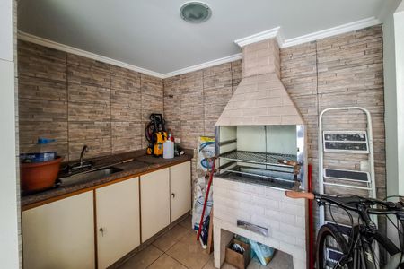 Casa à venda com 250m², 3 quartos e 3 vagas Casa à venda com 250m², 3 quartos e 3 vagasÁrea comum