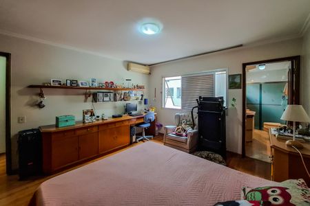 Casa à venda com 250m², 3 quartos e 3 vagas Casa à venda com 250m², 3 quartos e 3 vagasQuarto 3