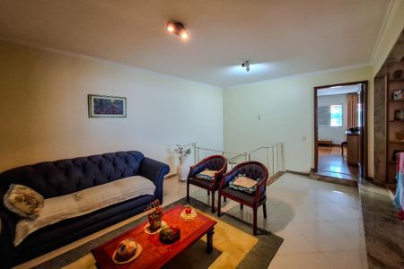 Casa à venda com 250m², 3 quartos e 3 vagas Casa à venda com 250m², 3 quartos e 3 vagasSala 2