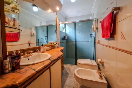 Casa à venda com 250m², 3 quartos e 3 vagas Casa à venda com 250m², 3 quartos e 3 vagasBanheiro 2