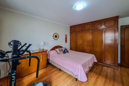 Casa à venda com 250m², 3 quartos e 3 vagas Casa à venda com 250m², 3 quartos e 3 vagasQuarto 3