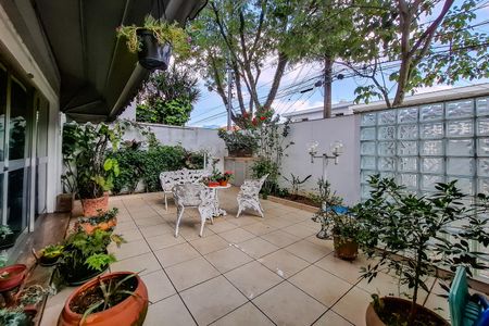 Casa à venda com 250m², 3 quartos e 3 vagas Casa à venda com 250m², 3 quartos e 3 vagasvaranda da Sala