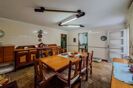 Casa à venda com 250m², 3 quartos e 3 vagas Casa à venda com 250m², 3 quartos e 3 vagasCopa