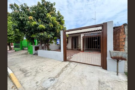 Casa à venda com 60m², 2 quartos e 1 vaga Casa à venda com 60m², 2 quartos e 1 vaga Fachada + Plaquinha