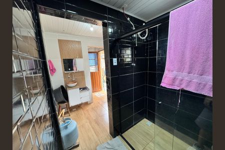 Casa à venda com 60m², 2 quartos e 1 vaga Casa à venda com 60m², 2 quartos e 1 vagaBanheiro