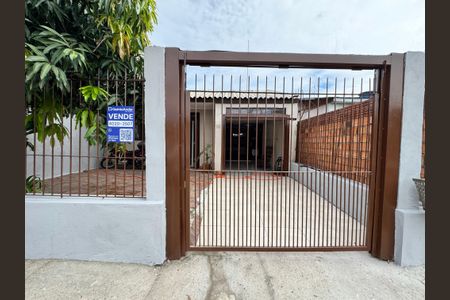 Casa à venda com 60m², 2 quartos e 1 vaga Casa à venda com 60m², 2 quartos e 1 vaga Fachada + Plaquinha