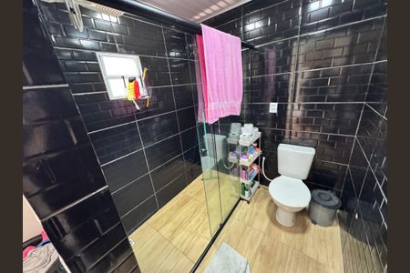 Casa à venda com 60m², 2 quartos e 1 vaga Casa à venda com 60m², 2 quartos e 1 vagaBanheiro