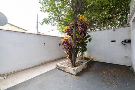 Casa para alugar com 170m², 2 quartos e sem vagaQuintal