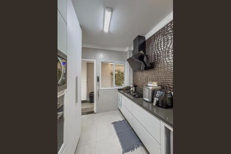 Casa de condomínio à venda com 300m², 4 quartos e 3 vagas