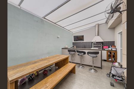 Casa de condomínio à venda com 300m², 4 quartos e 3 vagas