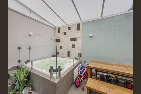 Casa de condomínio à venda com 300m², 4 quartos e 3 vagas