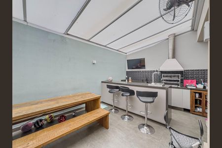 Casa de condomínio à venda com 300m², 4 quartos e 3 vagas