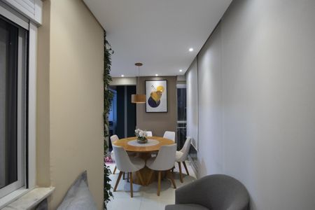 Apartamento à venda com 63m², 2 quartos e 1 vagaVaranda