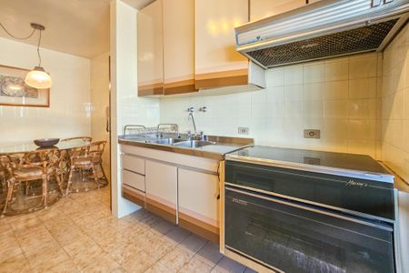 Apartamento para alugar com 348m², 4 quartos e 3 vagas Apartamento para alugar com 348m², 4 quartos e 3 vagasCozinha