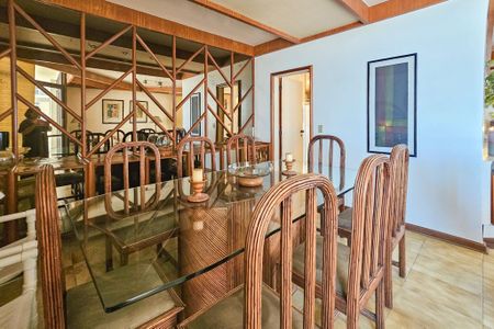 Apartamento para alugar com 348m², 4 quartos e 3 vagas Apartamento para alugar com 348m², 4 quartos e 3 vagasSala