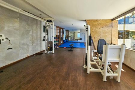 Apartamento para alugar com 348m², 4 quartos e 3 vagas Apartamento para alugar com 348m², 4 quartos e 3 vagasÁrea comum