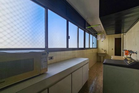 Apartamento para alugar com 348m², 4 quartos e 3 vagas Apartamento para alugar com 348m², 4 quartos e 3 vagasÁrea de serviço