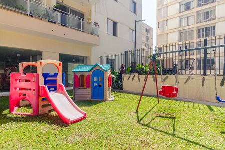 Apartamento para alugar com 90m², 2 quartos e 2 vagas Apartamento para alugar com 90m², 2 quartos e 2 vagasÁrea comum - Playground