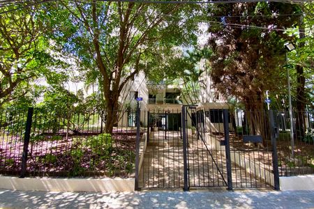 Apartamento para alugar com 90m², 2 quartos e 2 vagas Apartamento para alugar com 90m², 2 quartos e 2 vagasFachada