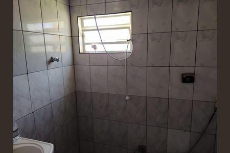 Casa à venda com 300m², 3 quartos e 2 vagasBanheiro 1