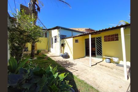 Casa à venda com 300m², 3 quartos e 2 vagasÁrea Externa