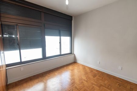 Apartamento para alugar com 110m², 3 quartos e sem vagaQuarto 2