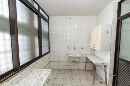 Apartamento para alugar com 110m², 3 quartos e sem vagaÁrea de serviço